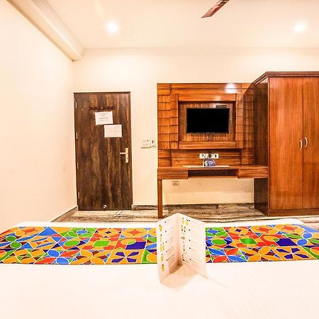 Fabhotel Shoba Estate Delhi Airport ニューデリー エクステリア 写真