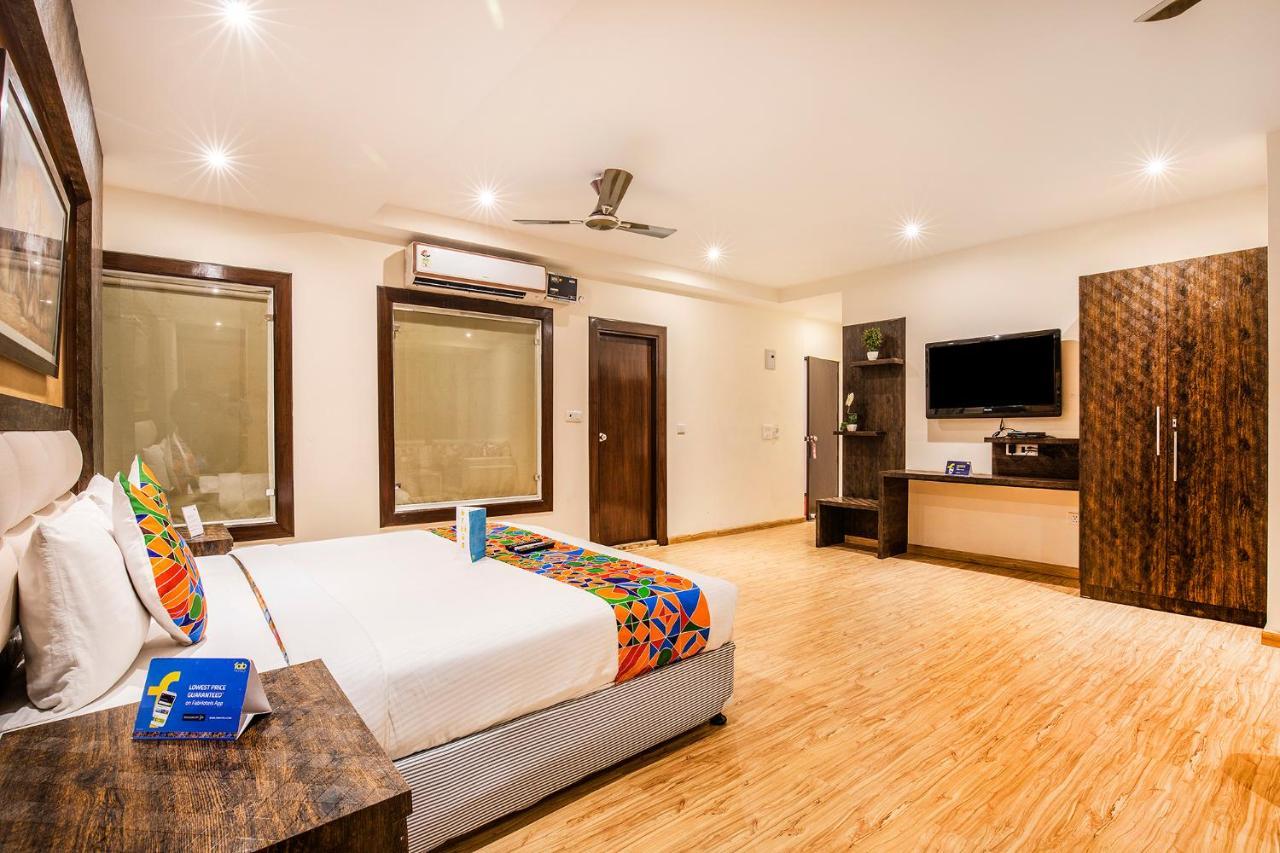 Fabhotel Shoba Estate Delhi Airport ニューデリー エクステリア 写真